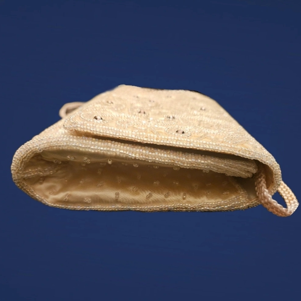 Elegant Cream Beaded Cocktail Evening Bag/Purse. - Picture 6 of 8